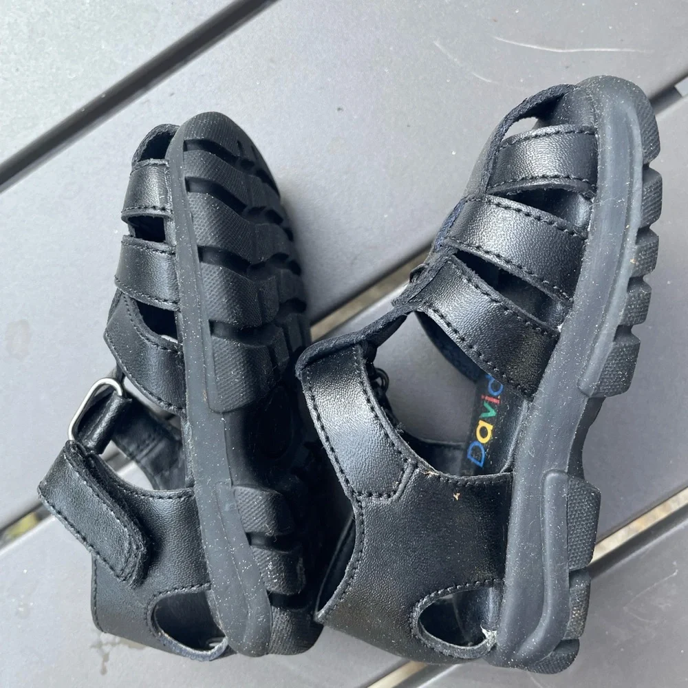 Black Kids Sandals‎